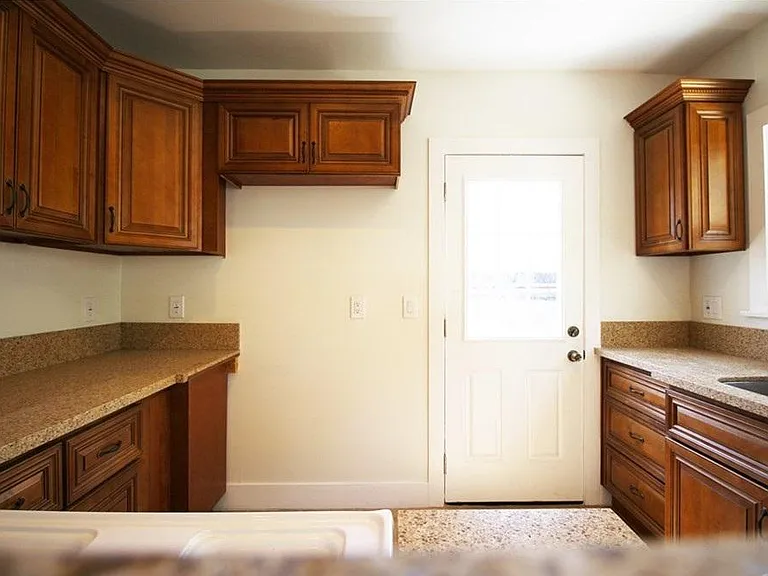 856 W Colorado Blvd — Photo 13