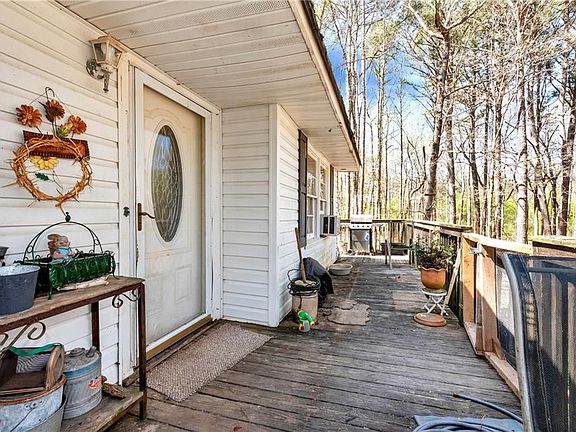 2nd image of 174 Goodson Rd
