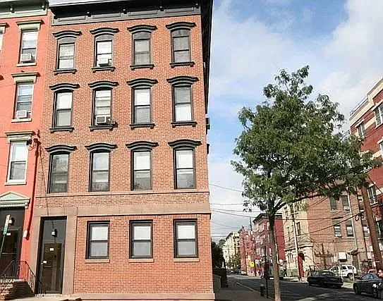 132 Adams St #1 — Photo 11
