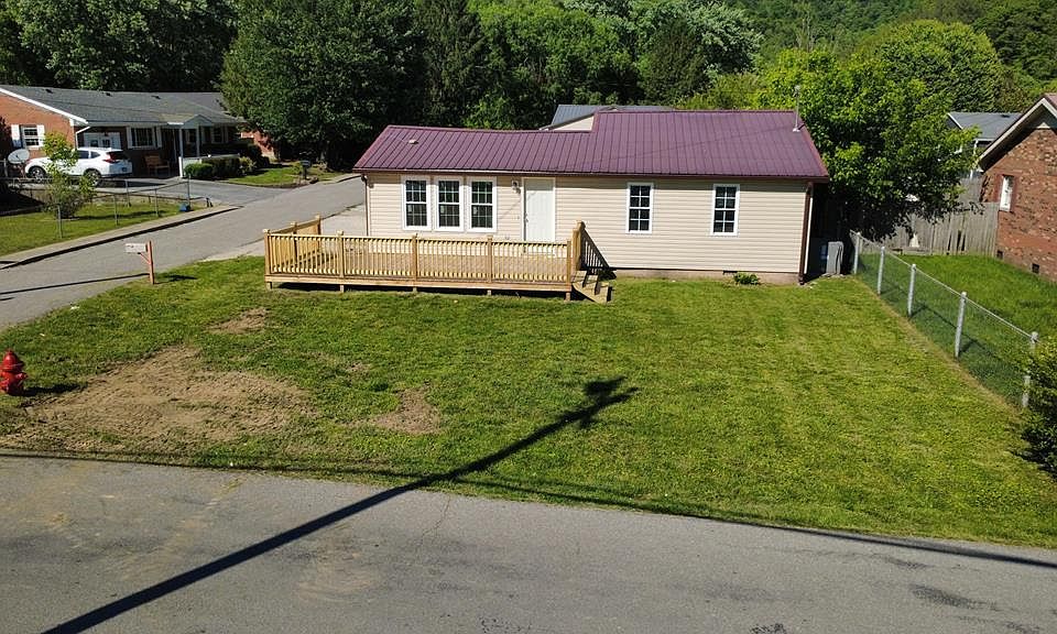 1st image of 118 Wells Dr