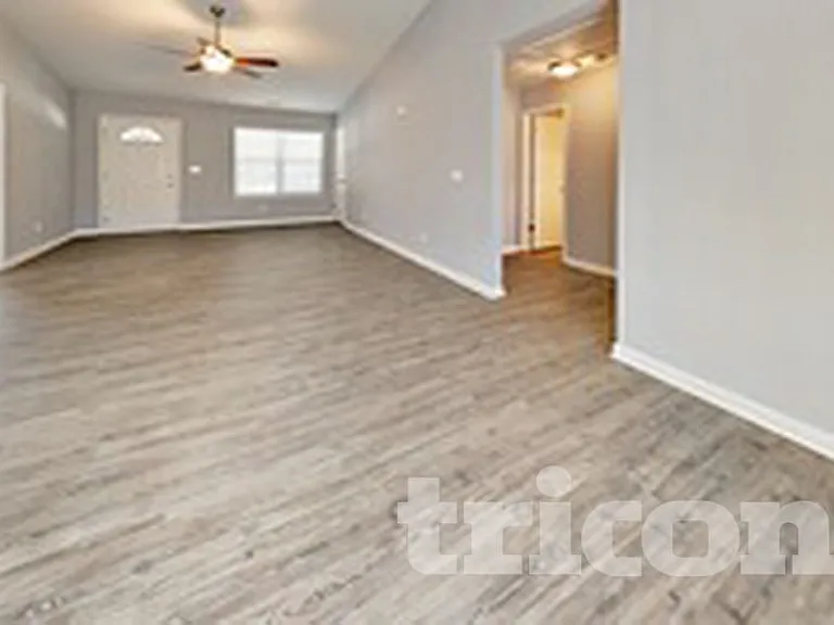 793 Sir Raleigh Dr — Photo 2