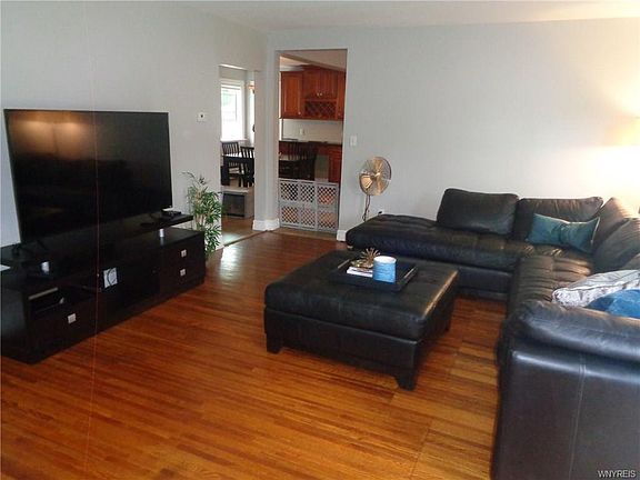3rd image of 6191 Wright Pl