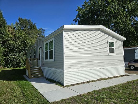 4th image of 11205 5th St NE #43