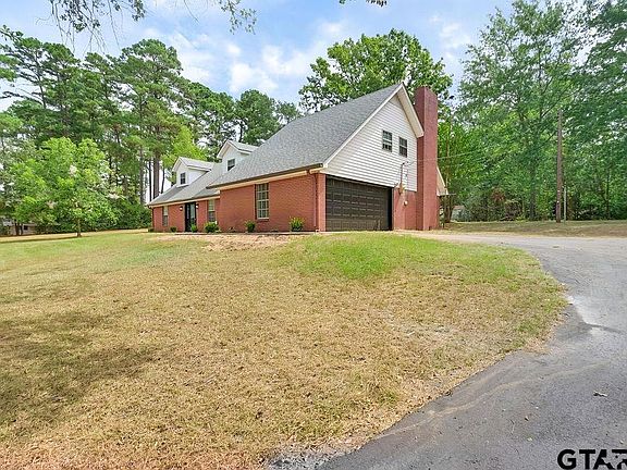 2nd image of 1004 Sunset Dr