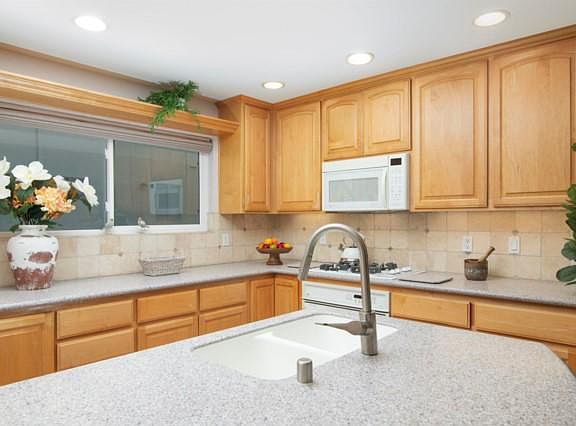 5th image of 134 W Walnut Ave Unit C