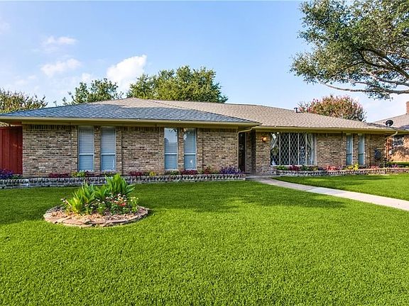 3rd image of 3028 Stanford Dr