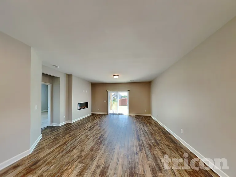 714 Amberton Dr — Photo 2