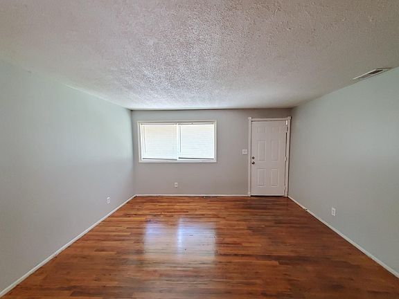 4th image of 7405 E 85th Ter