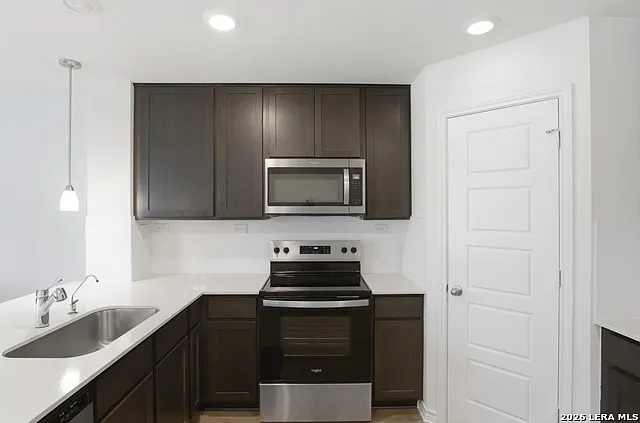 15411 Oceanus Dr — Photo 10