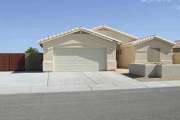 10524 East 39th Place
