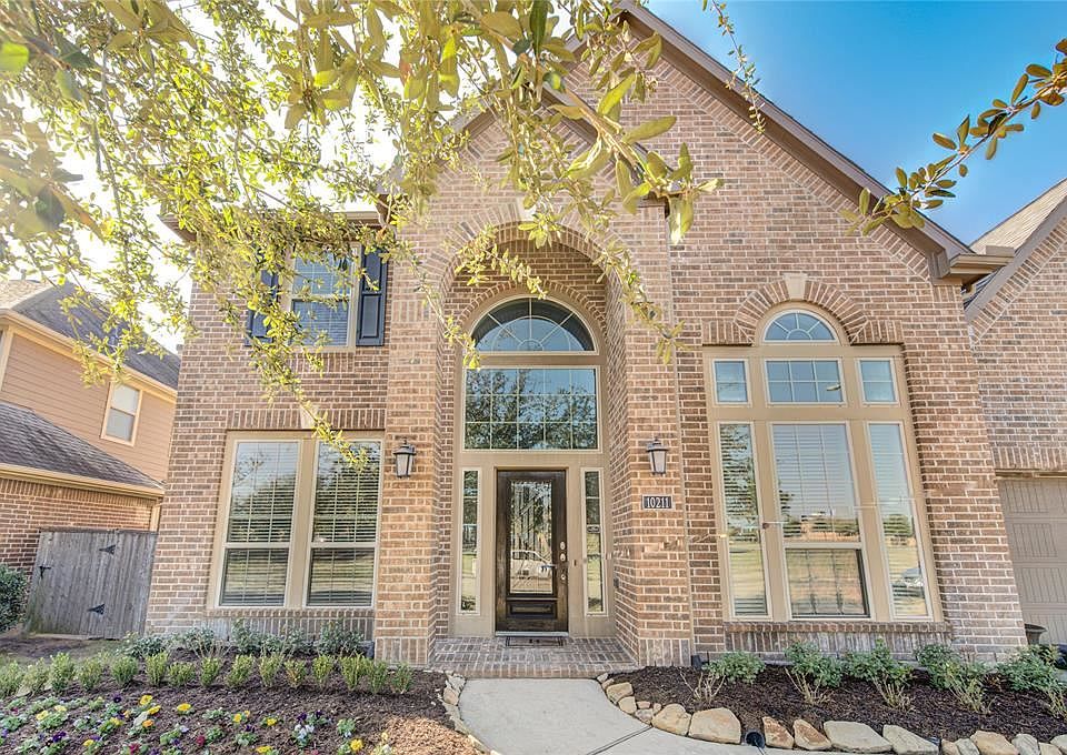 1st image of 10211 Radcliff Lake Dr