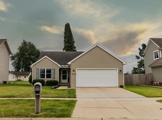 2189 Farm Valley Dr, Adrian, MI 49221