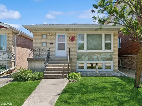 4907 N Clifton Ave, Norridge, IL 60706