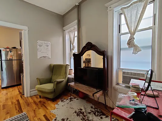 Rented by Signature Property Realty | media 5