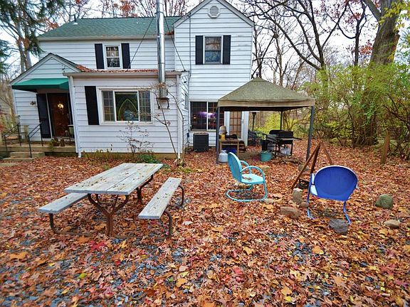 2nd image of 685 Overbrook Dr