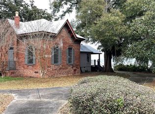 121 Riverside Dr, Eufaula, AL 36027