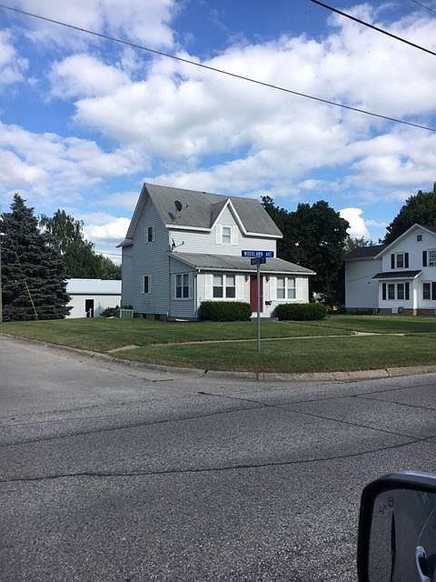 1st image of 418 N Woodlawn Ave