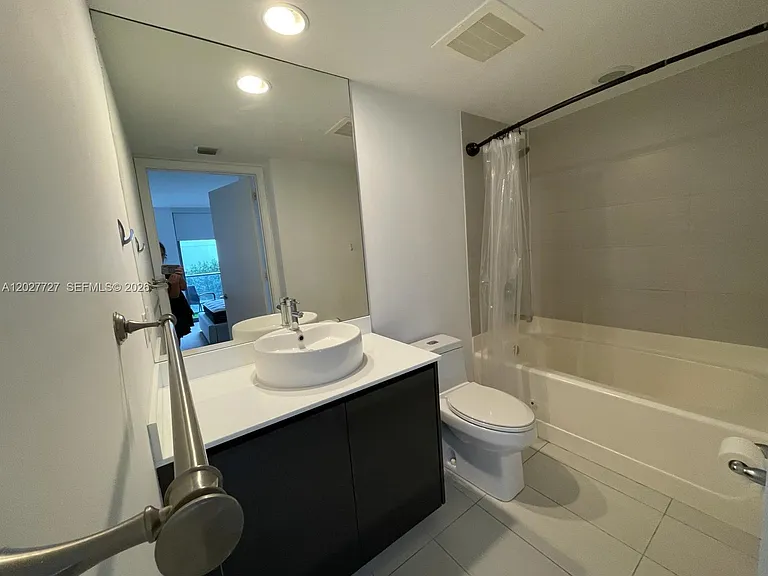 31 SE 6th St #505 — Photo 7
