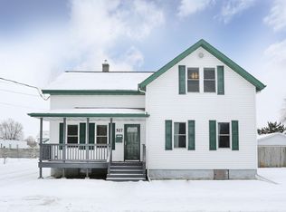 527 6th St, Menasha, WI 54952