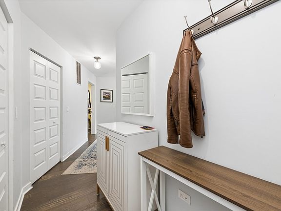 2nd image of 1155 W Madison St APT 312