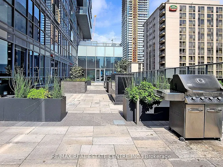 7 Grenville St #2605 — Photo 37