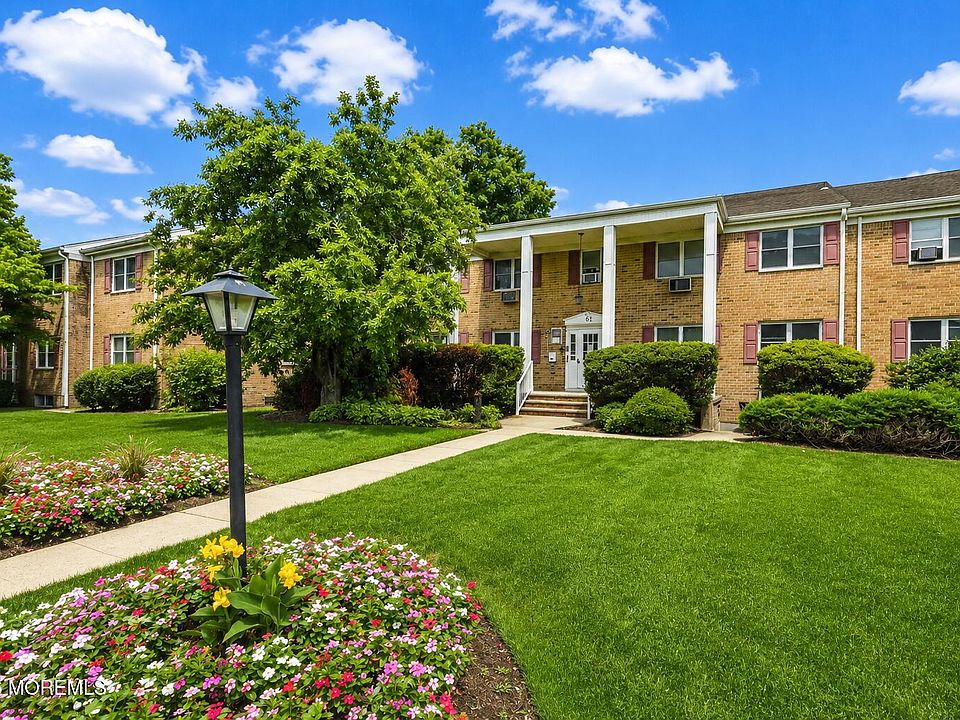 1st image of 63 Stonehurst Blvd G