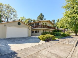 248 White Oak Dr, Medford, OR 97504