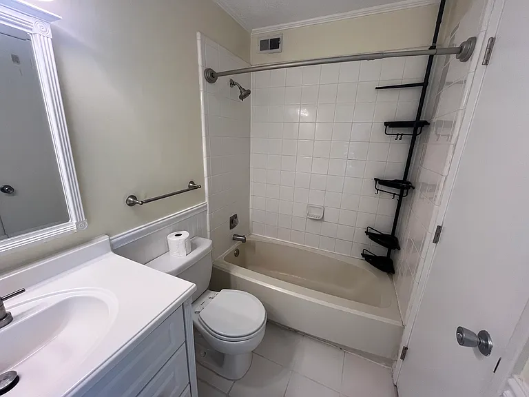 3100 Heathstead Pl #H — Photo 11