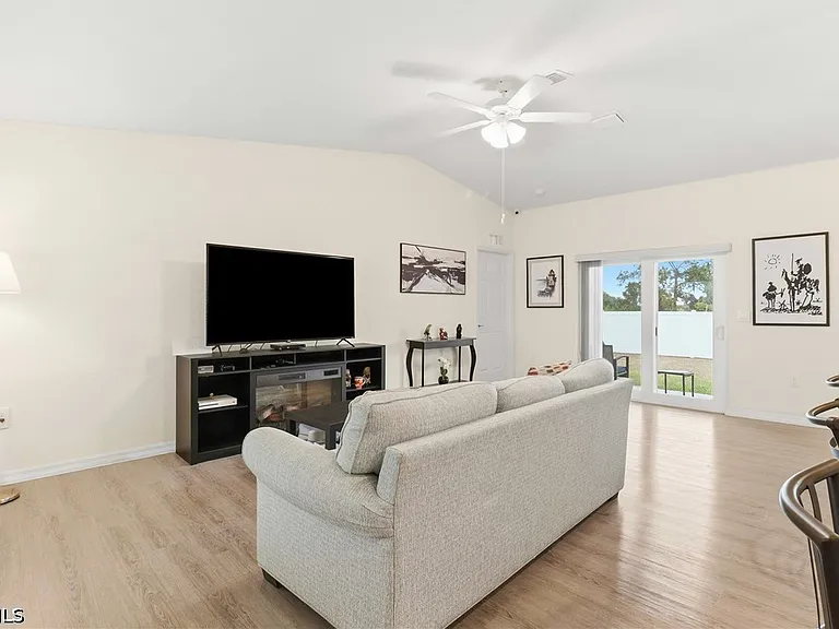 7024 Hero Cir — Photo 20