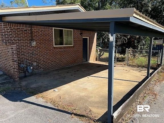4th image of 22660 Circle Dr