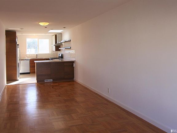 5th image of 2462 42nd Ave