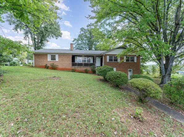 534 Hackett St, Statesville, NC 28677
