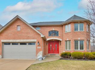 2020 E Pin Oak Dr, Mount Prospect, IL 60056