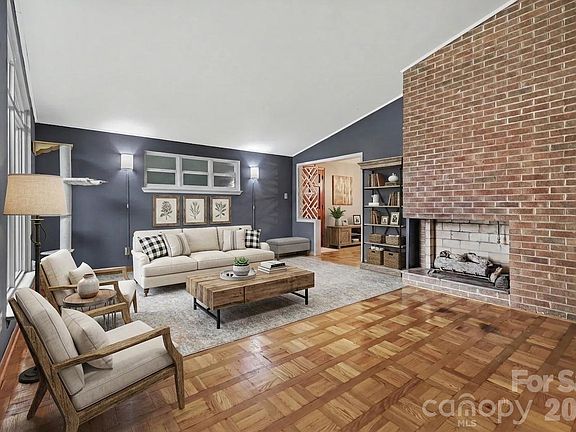 2nd image of 126 21st Ave NW