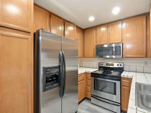 4262 Parks Ave APT 103, La Mesa, CA 91941