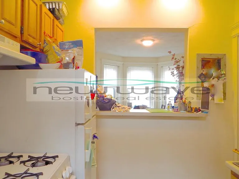100 Queensberry St #7 — Photo 9