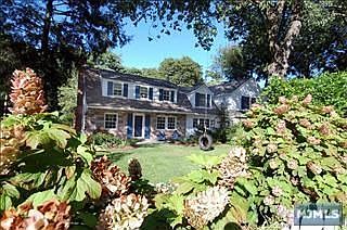 2nd image of 256 Hardenburgh Ave