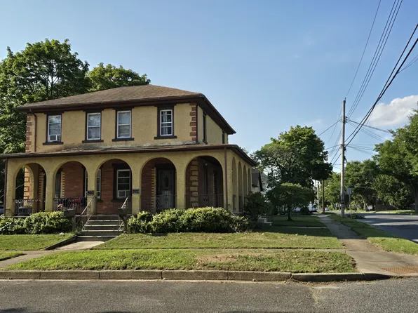 922 E Cherry St, Vineland, NJ 08360