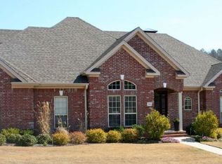 3722 Graceful Oaks Dr, Benton, AR 72019