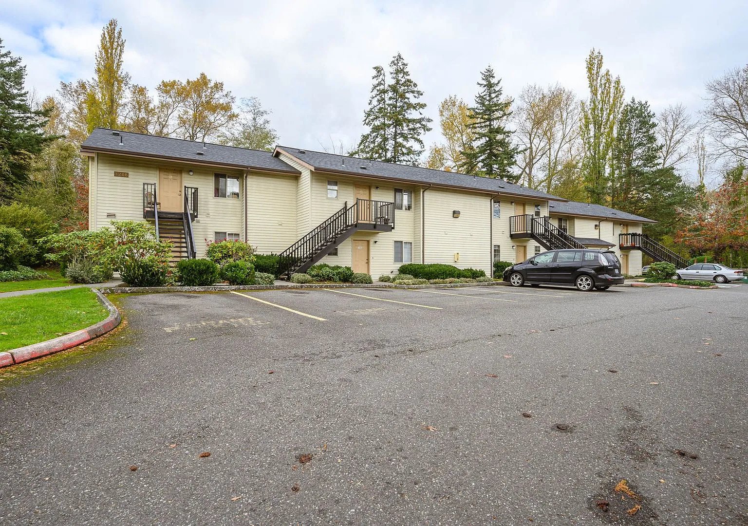 Wildwood Apartments — Photo 4