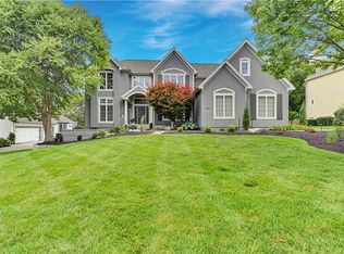 14118 Manor Dr, Leawood, KS 66224