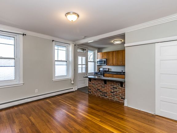 2nd image of 419-423 S 45th St #8
