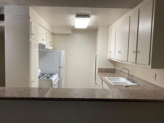 3rd image of 11640 Gorham Ave APT 4