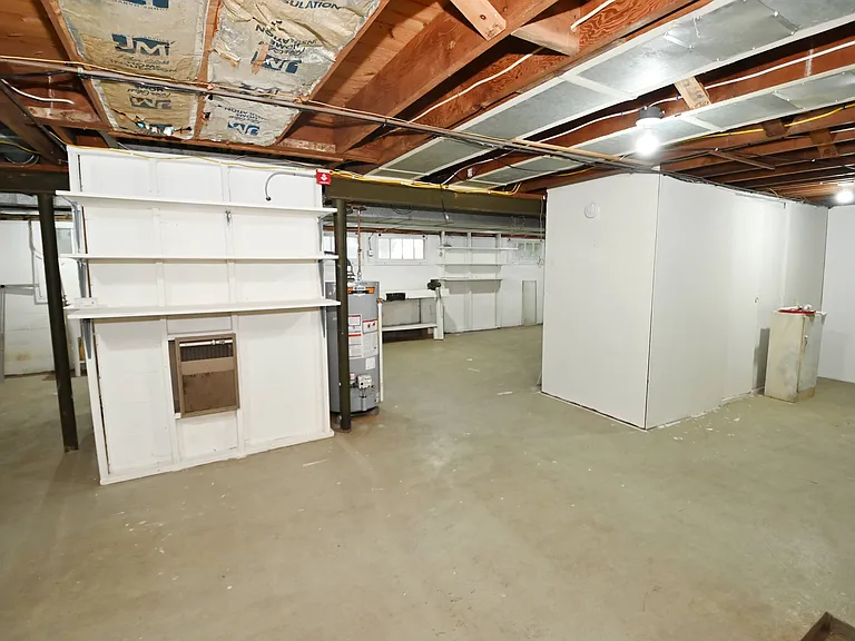 56 West St — Photo 46