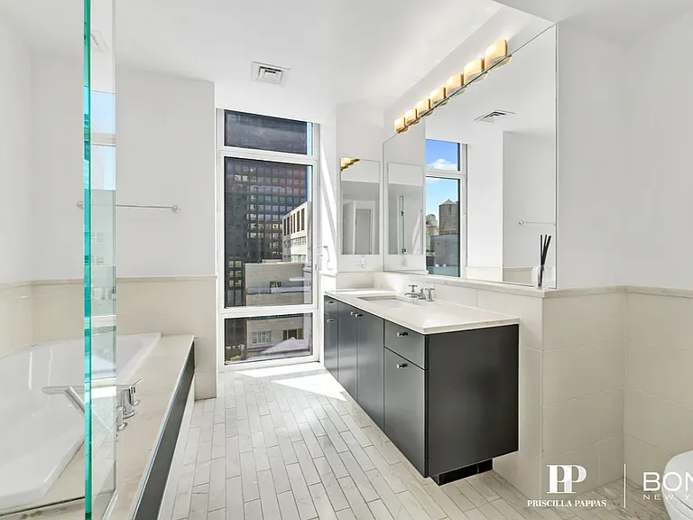 207 E 57th St #21B — Photo 12