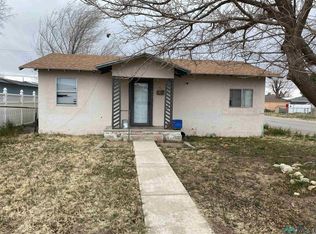 1002 W Ray Ave, Artesia, NM 88210