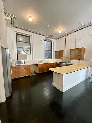 Rented by Dynamik Realty | media 2