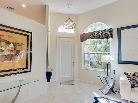 3rd image of 4721 Carlton Golf Dr