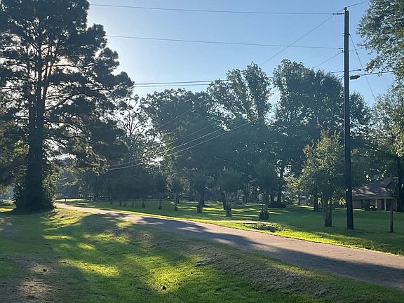 5th image of 547 Brookwood Dr