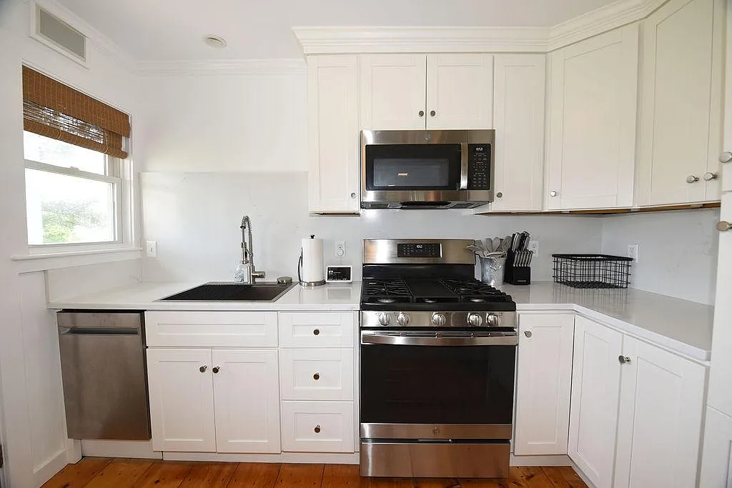 2 bed, 908 sqft, $2,650 — Photo 4